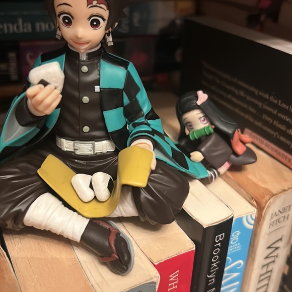 Demon Slayer Nezuko & Inosuke Gacha Figurines - Picture 10 of 11